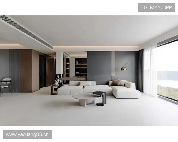 鲍春来退役后住的那套别墅，保洁阿姨说光拖地就要俩小时